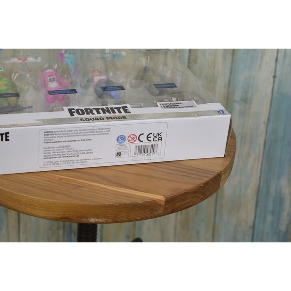 Fortnite Squad Mode 4 Figure Pack 13 pieces Unvaulted Edition New - Picture 3 of 3